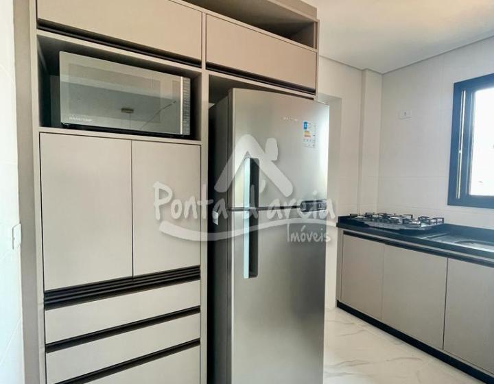 Apartamento para Locação Mensal na Avenida em Pontal do SUL