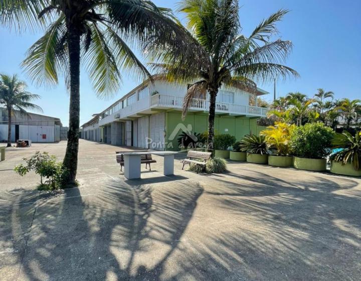 Apartamento com Vaga Náutica em Marina em Pontal do SUL