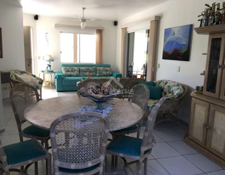 Casa com Piscina em Atami NORTE