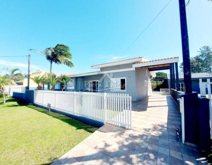 Casa com Piscina em Atami SUL