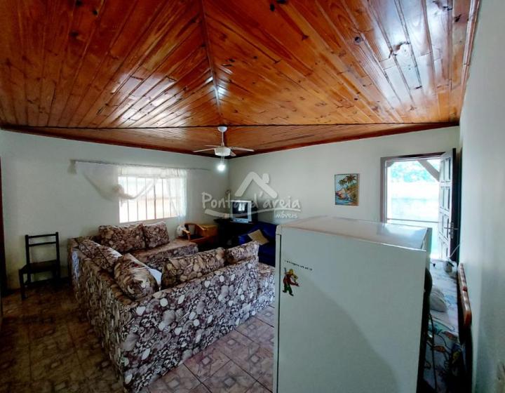 Casa Ampla com Terreno Espaçoso em Itatiaia