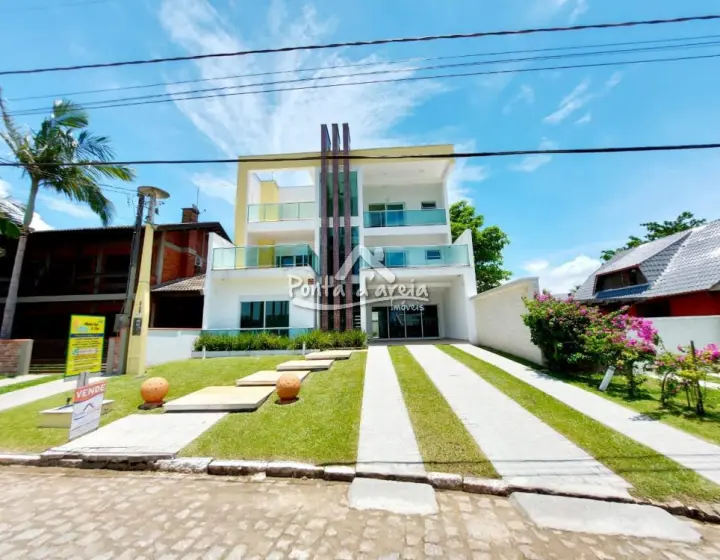 Sobrado de Alto Padrão com Piscina Atami Norte