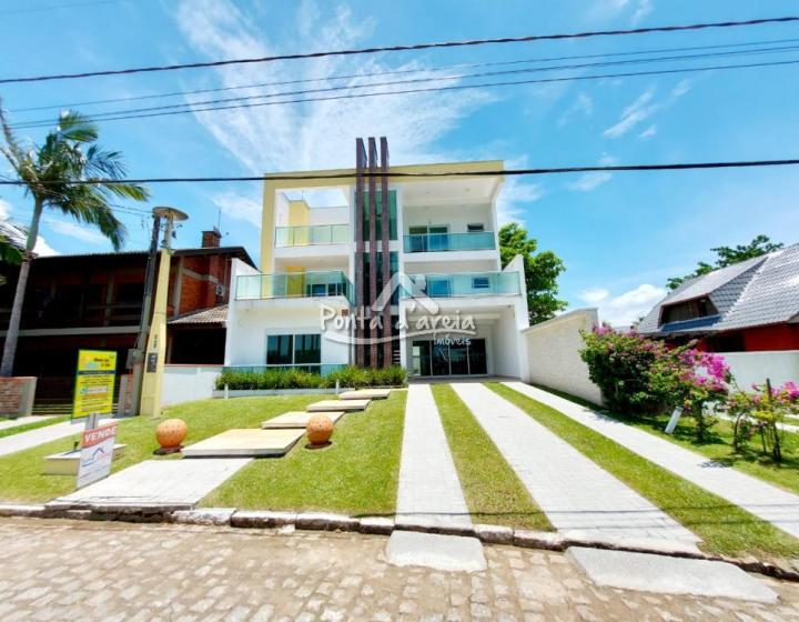 Sobrado de Alto Padrão com Piscina Atami NORTE