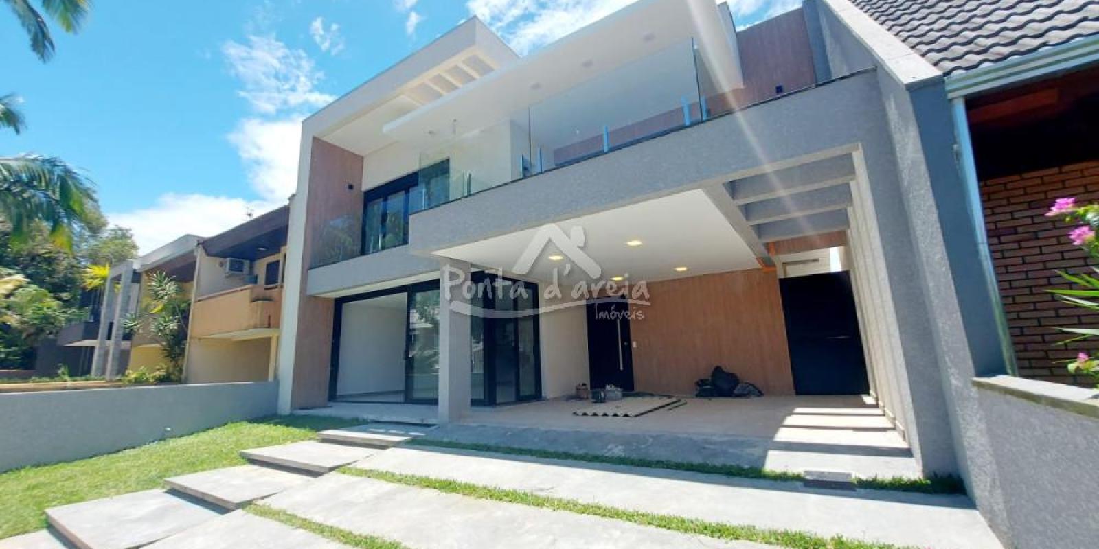 Sobrado Alto Padrão em Atami Norte