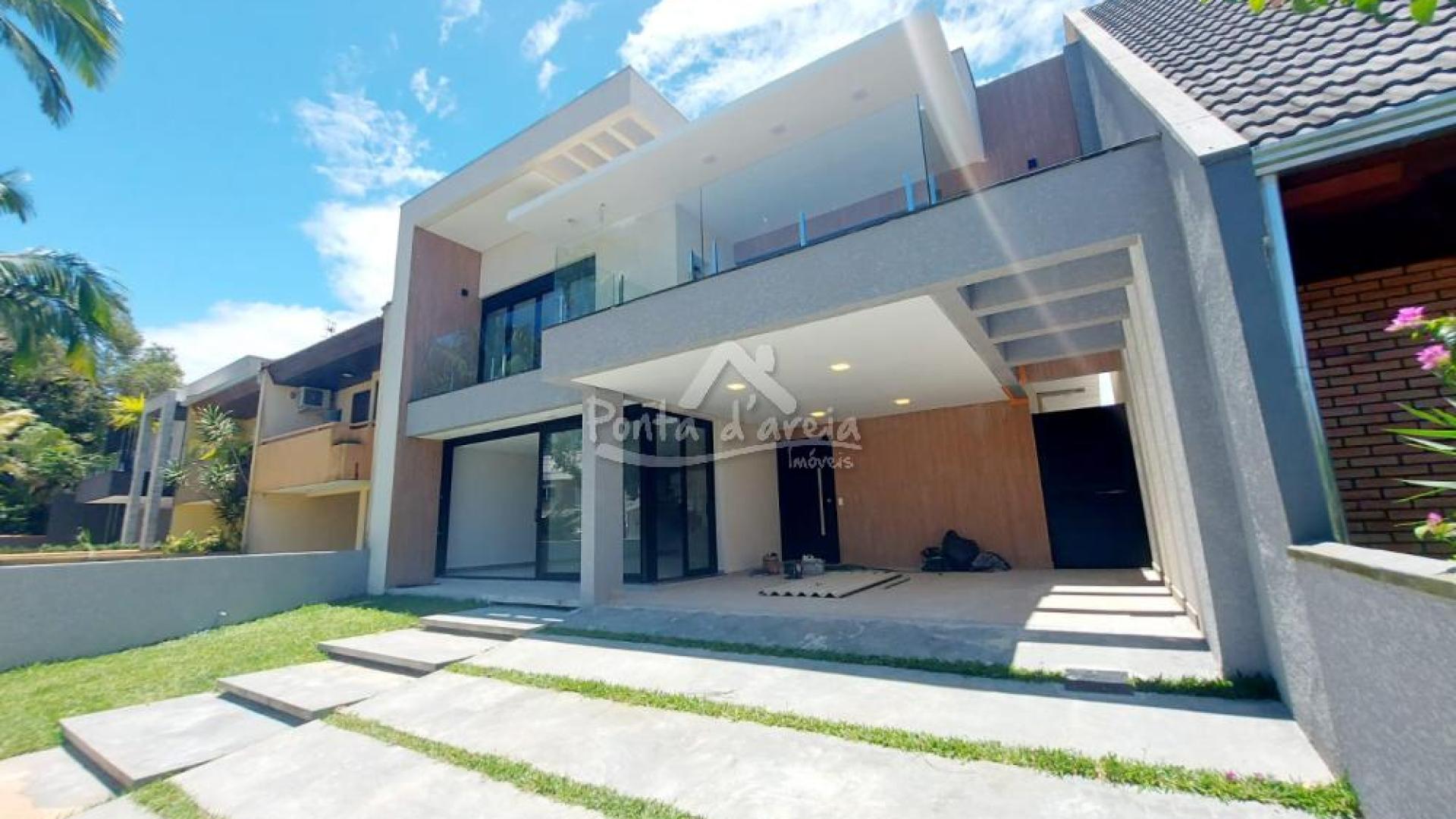 Sobrado Alto Padrão em Atami Norte