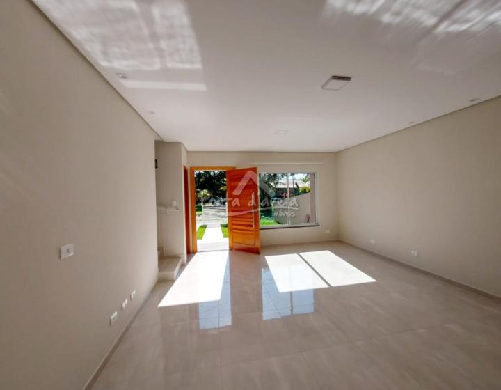 Sobrado Moderno em Atami SUL