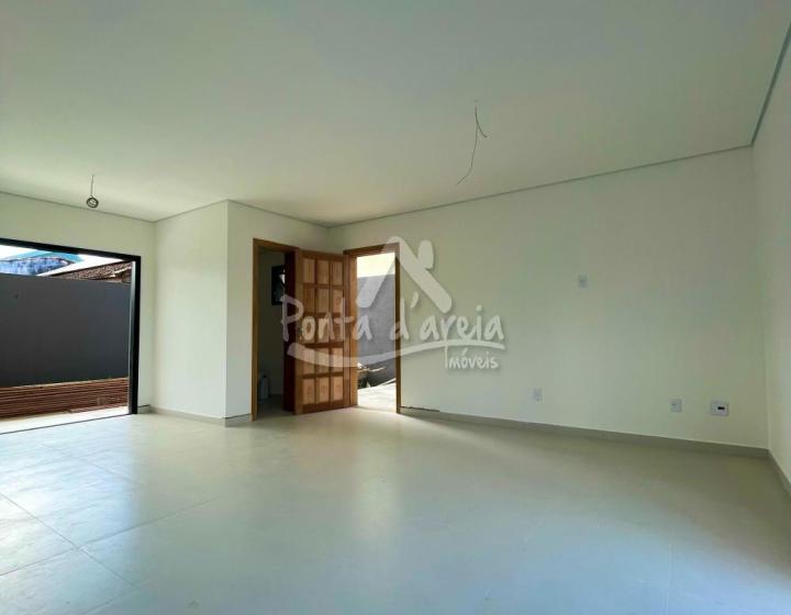Sobrado Moderno em Pontal do SUL