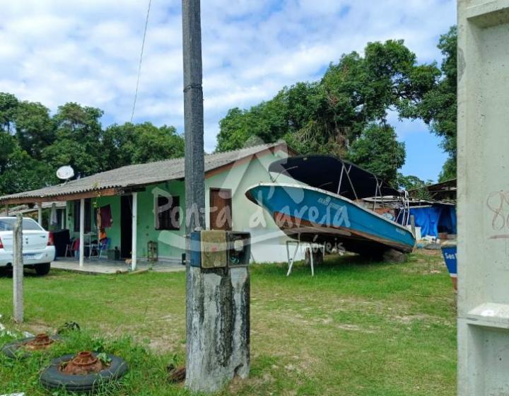 Terreno Amplo em Pontal do SUL para Investimento