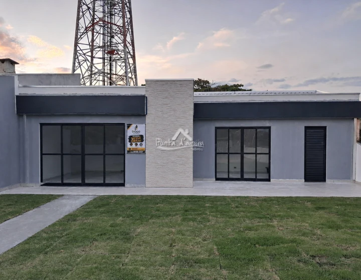 Casa em Construção com Terreno Amplo em Pontal do SUL