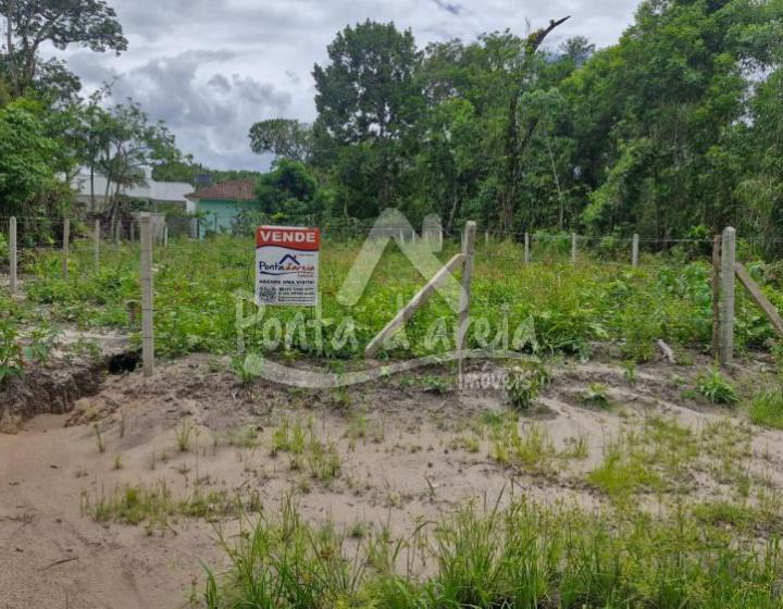 Terreno Amplo para Construção em Pontal do SUL