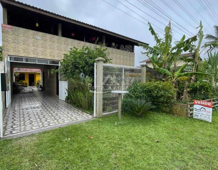 Casa Ampla em Pontal do SUL
